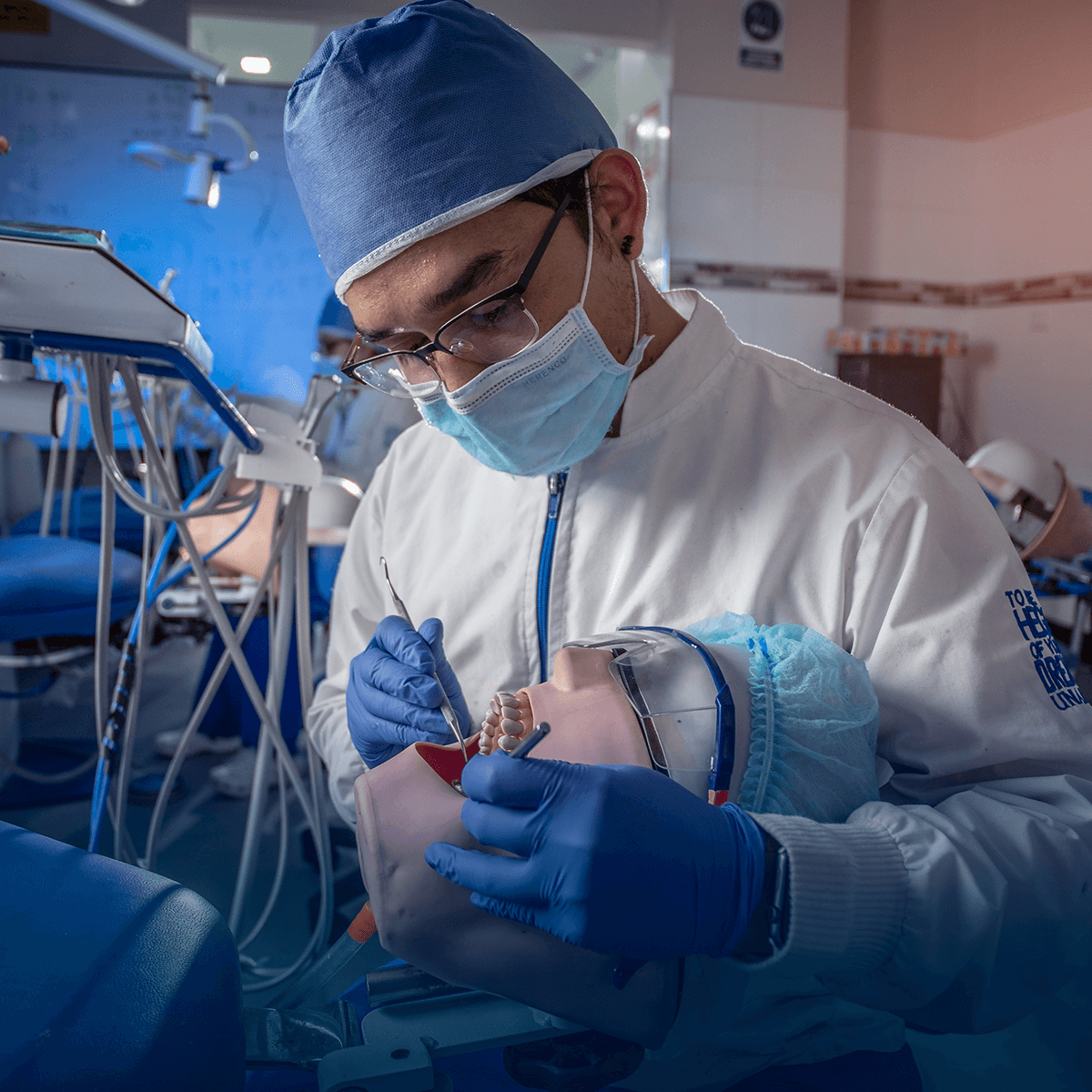 Tecnología Superior en Mecánica Dental Uniandes